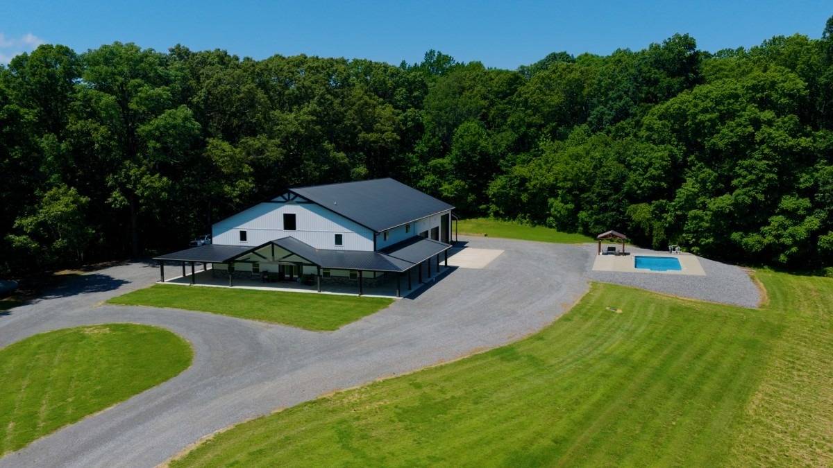 5279 State Line Road East