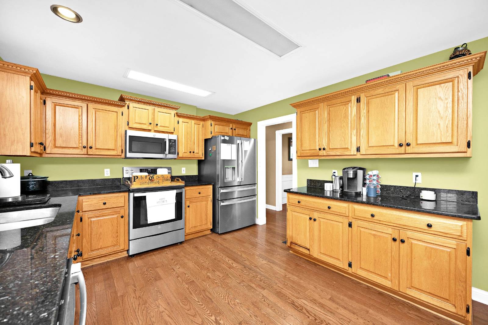 175 West Side Drive