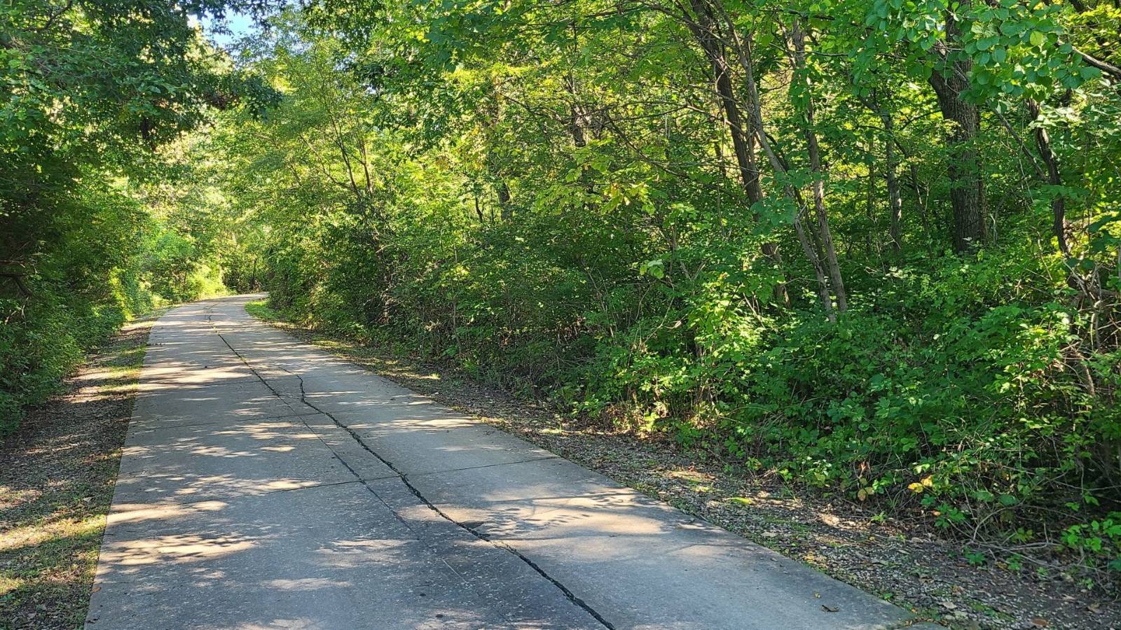 Photo 1 of 5 of land for sale at 1 213th St, Fort Madison, IA 52627