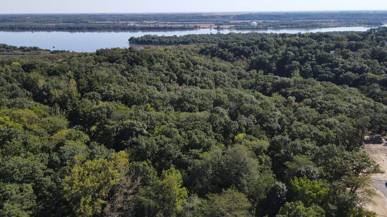 Photo 2 of 5 of land for sale at 1 213th St, Fort Madison, IA 52627
