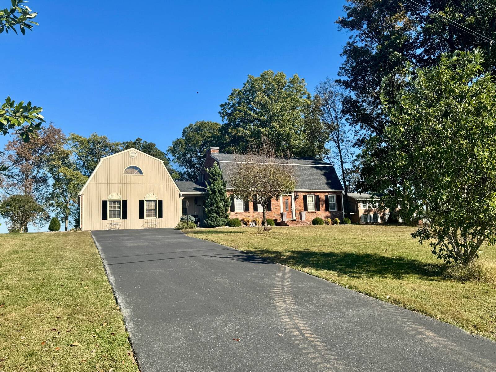 303 Cardinal Dr.