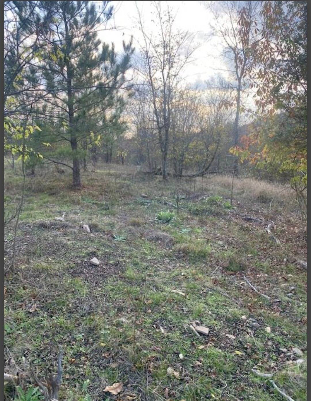 Photo 2 of 4 of land for sale at Lot 27 Hidden Pines, Broken Bow, OK 74728