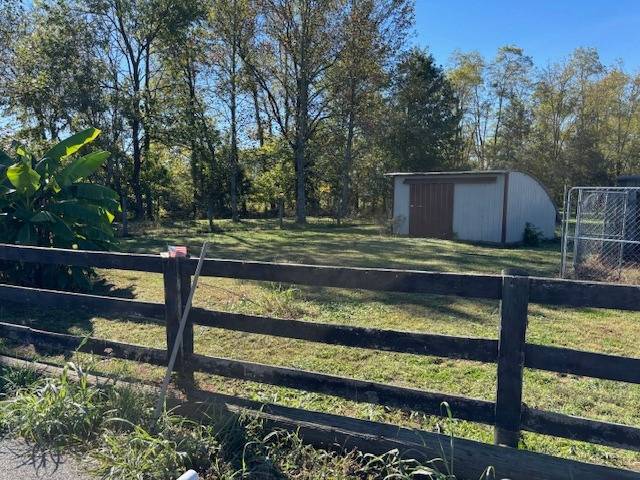 Photo 5 of 18 of farm or ranch property for sale at 2667 McElroy Pike, Lebanon, KY 40033