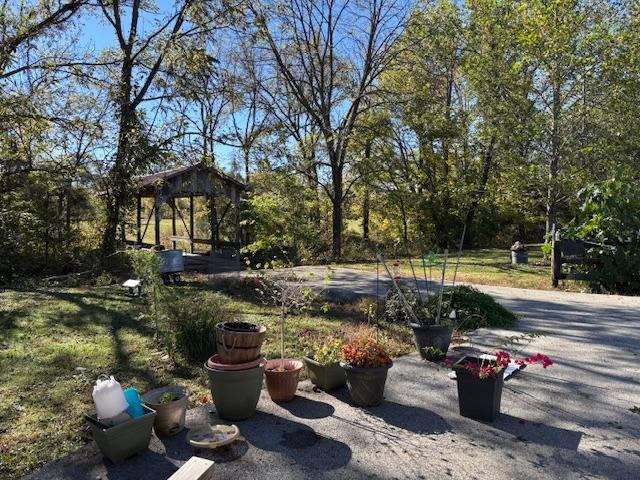 Photo 3 of 18 of farm or ranch property for sale at 2667 McElroy Pike, Lebanon, KY 40033