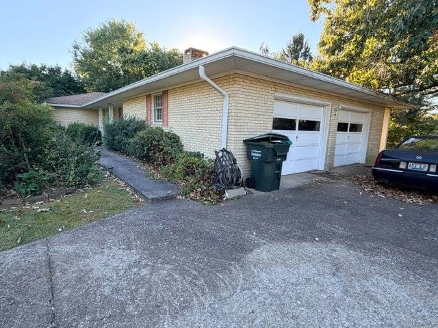 327 Jacklin Dr.