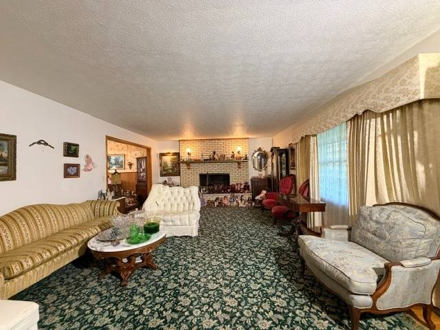 327 Jacklin Dr.