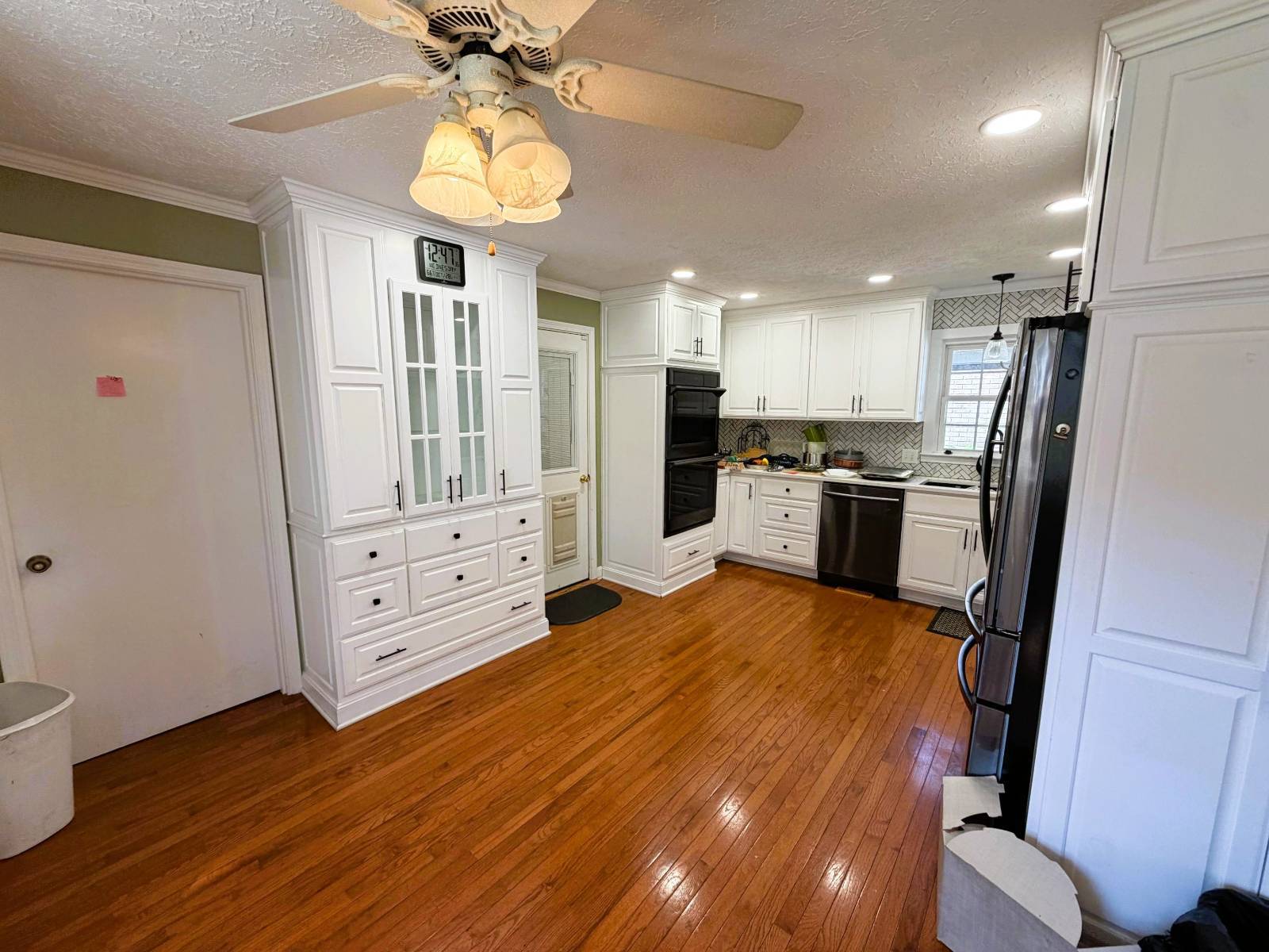 413 Lakeview Drive