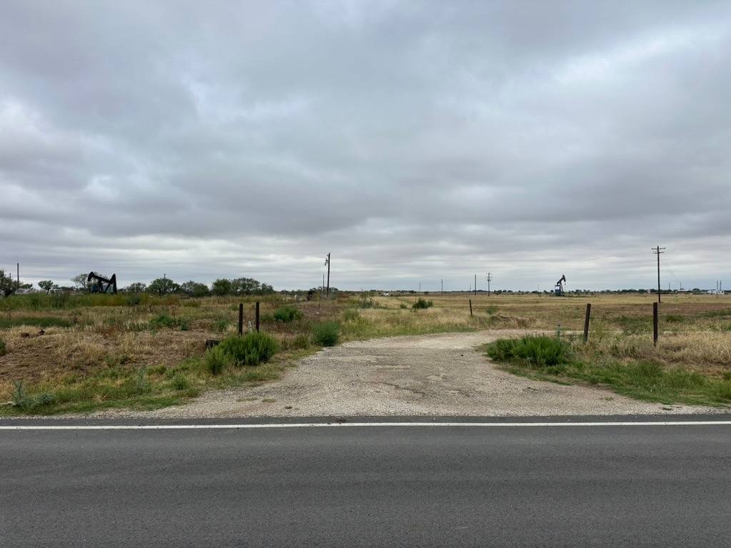 Photo 2 of 4 of land for sale at TBD FM 605 #Lot 8, Merkel, TX 79536