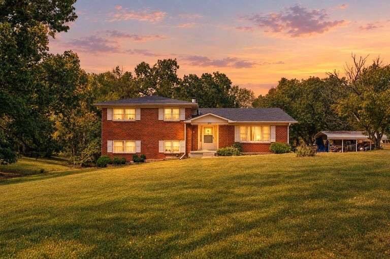 377 Foster Lane